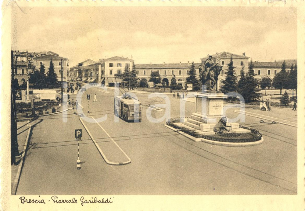 Cartolina originale da collezione 1941 BRESCIA Piazzale GARIBALDI  con FILOBUS Cartolina animata FG VG 1