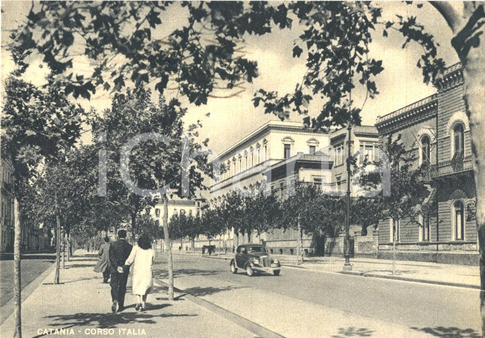 Cartolina originale da collezione 1950 CATANIA Corso ITALIA con passanti e automobile Cartolina animata FG VG 1