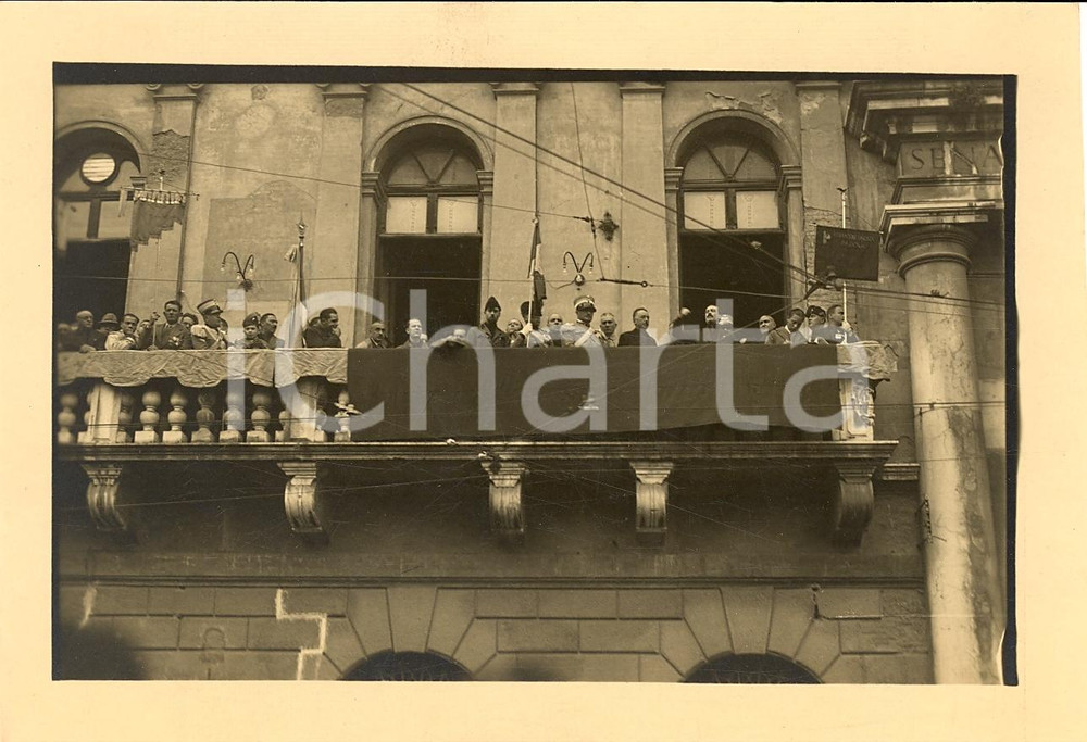 1929 PADOVA Piazza Unità d'Italia - Autorità al balcone per adunata *Foto GISLON