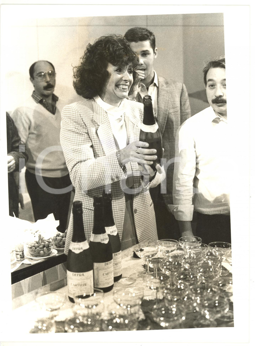 1990 ca RAI Festeggiamenti per la conduttrice Enza SAMPÒ *Foto 18x24 cm