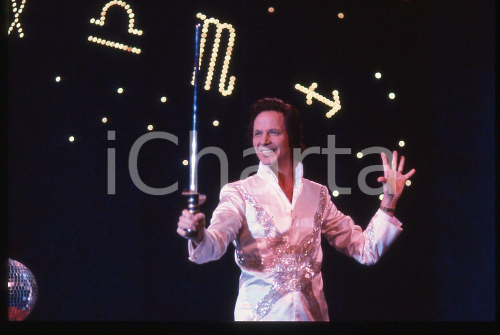 35mm vintage slide* 1984 RAI 2 IL TRAPPOLONE Mago SILVAN - Gioco di prestigio 61