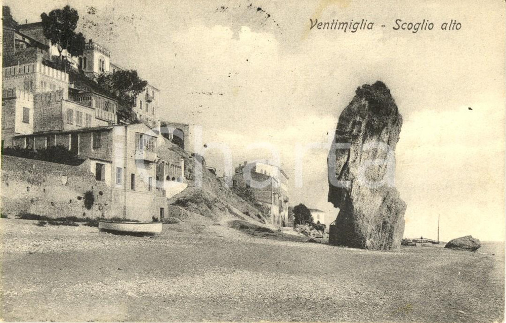 Cartolina originale da collezione 1921 VENTIMIGLIA IM Veduta dello SCOGLIO ALTO Cartolina ANIMATA con barca VG 1