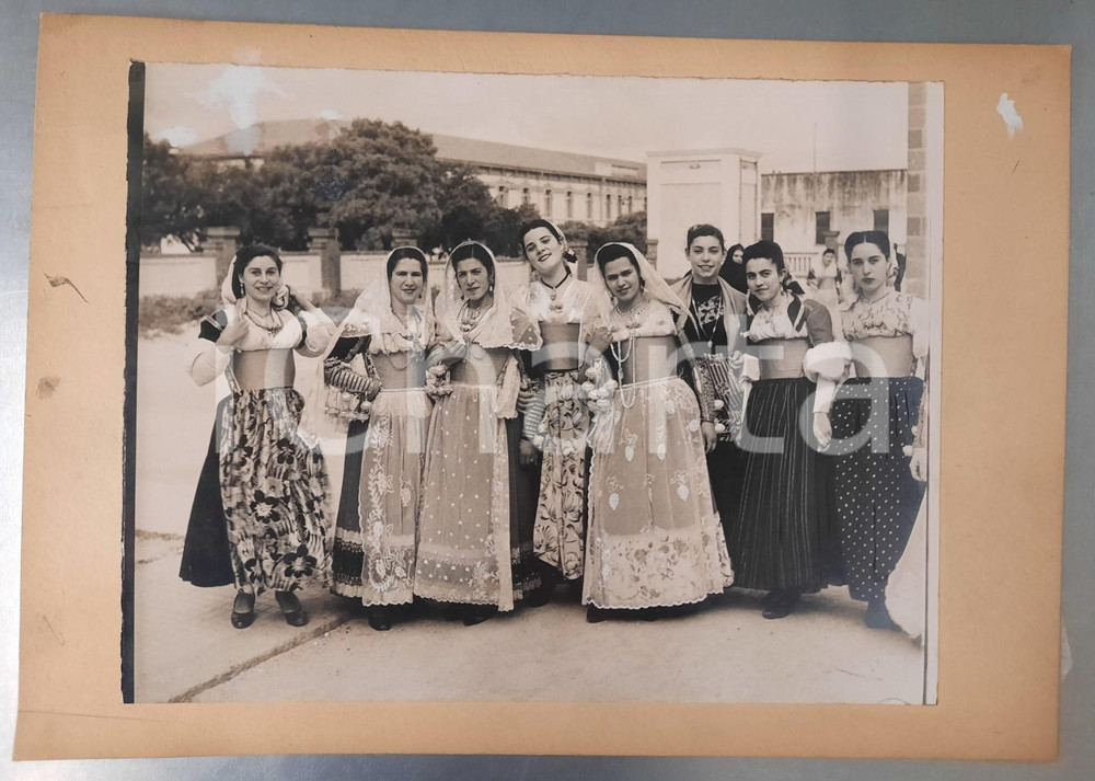 Stampa, bozzetto originale 1965 ca COSTUMI SARDI  ITTIRI SS  Gruppo di donne Bozzetto 41x29 cm 1