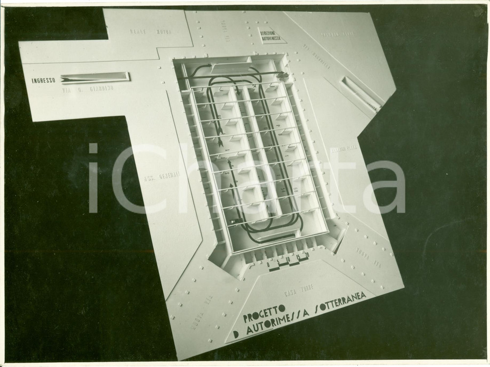 Fotografia d epoca originale 1939 MILANO Autorimessa interrata in piazza DIAZ Ghelfino BARGNANI Foto plastico 1