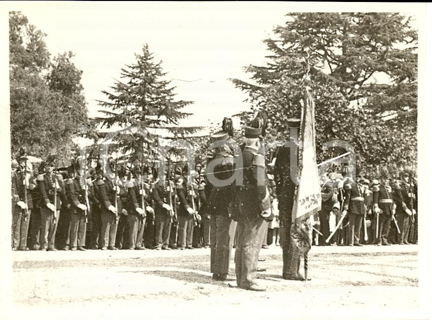 Fotografia d epoca originale 1929 CITTA  VATICANO Guardia Palatina d Onore  Saluto alla bandiera Fotografia 1