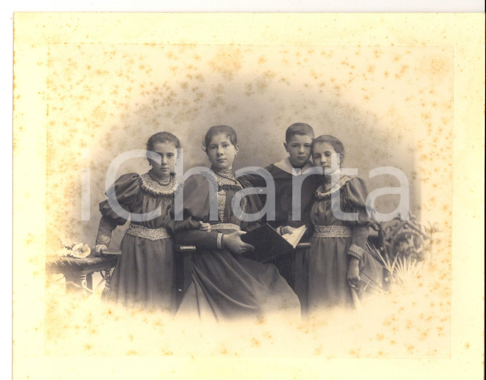 Fotografia d'epoca originale 1895 ca MILANO Ritratto di famiglia con quattro fratelli *Foto VINTAGE 25x20 cm 1