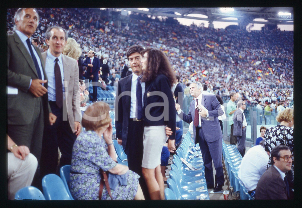 Fotografia d epoca originale 35mm vintage slide 1990 ROMA Claudio MARTELLI Rosy GRECO Finale mondiali 6 1