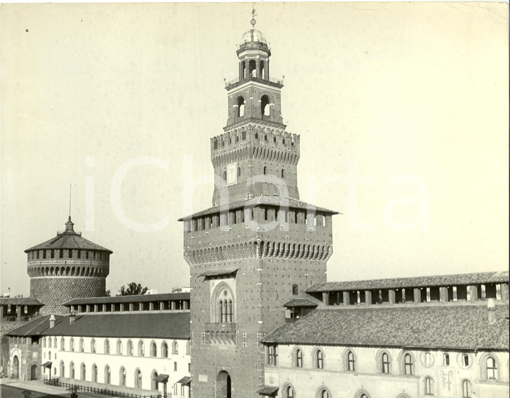 Fotografia d epoca originale 1930 ca MILANO Castello Sforzesco Torre FILARETE da cortile DUCALE Foto 27x24 cm 1