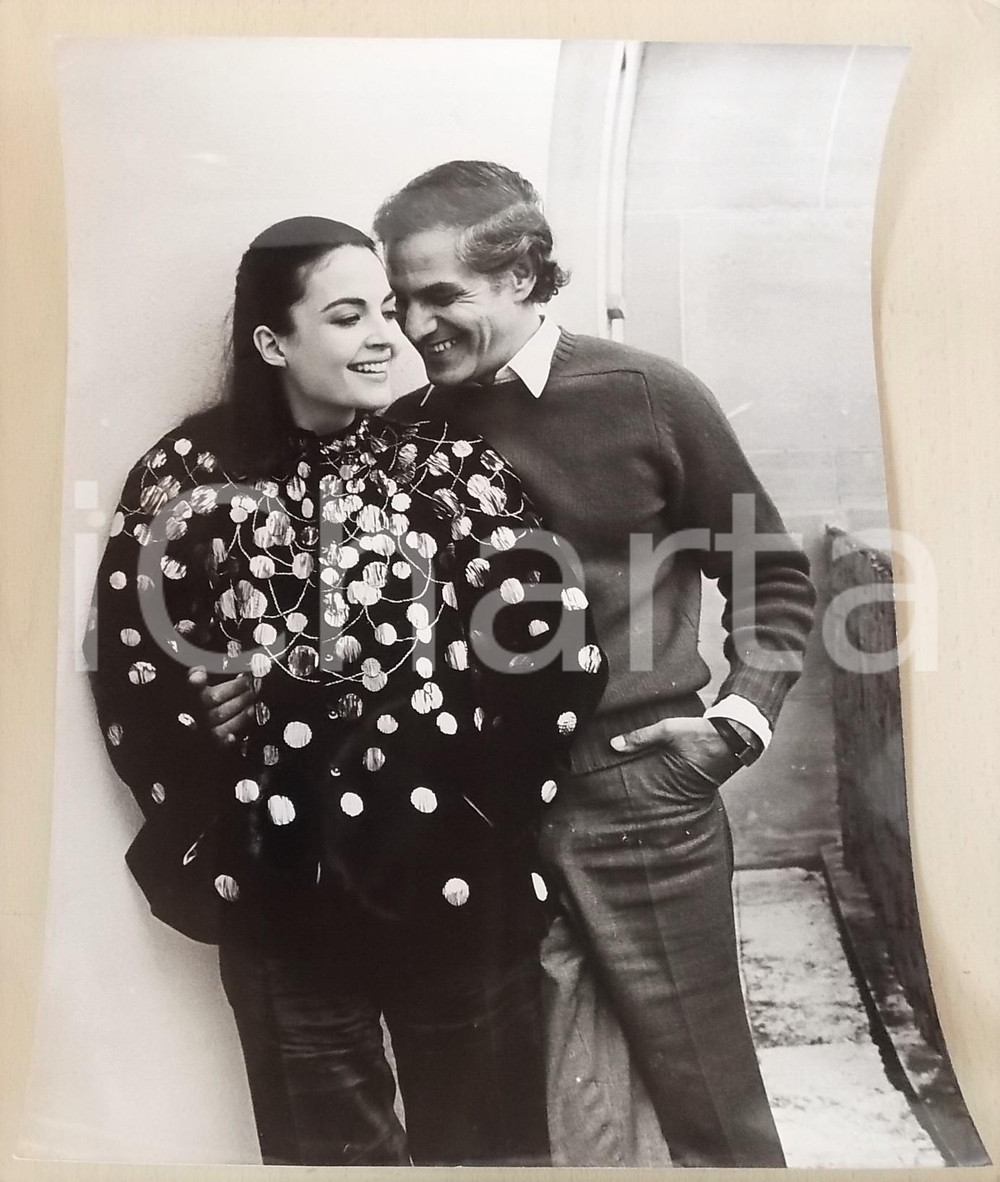 1970 ca PARIS Ritratto Olga KARLATOS e Nikos PAPATAKIS (1) *Foto 30x40 cm