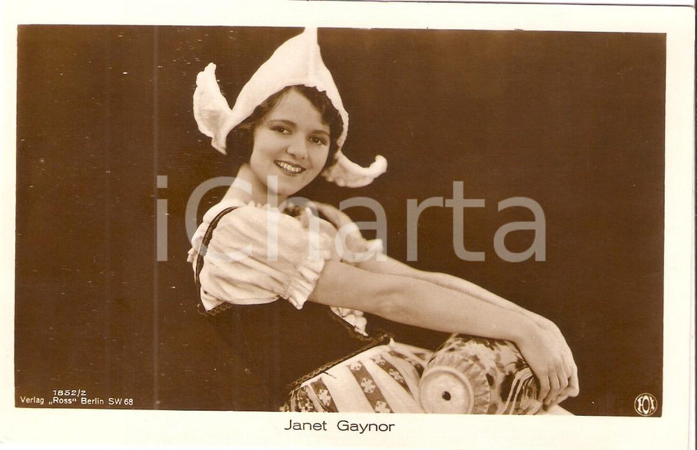 Cartolina originale da collezione 1930 ca CINEMA Attrice Janet GAYNOR indossa costume bavarese Cartolina FP NV 1