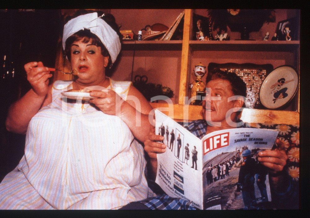 35mm vintage slide*1988 HAIRSPRAY - DIVINE e Jerry STILLER in una scena del film