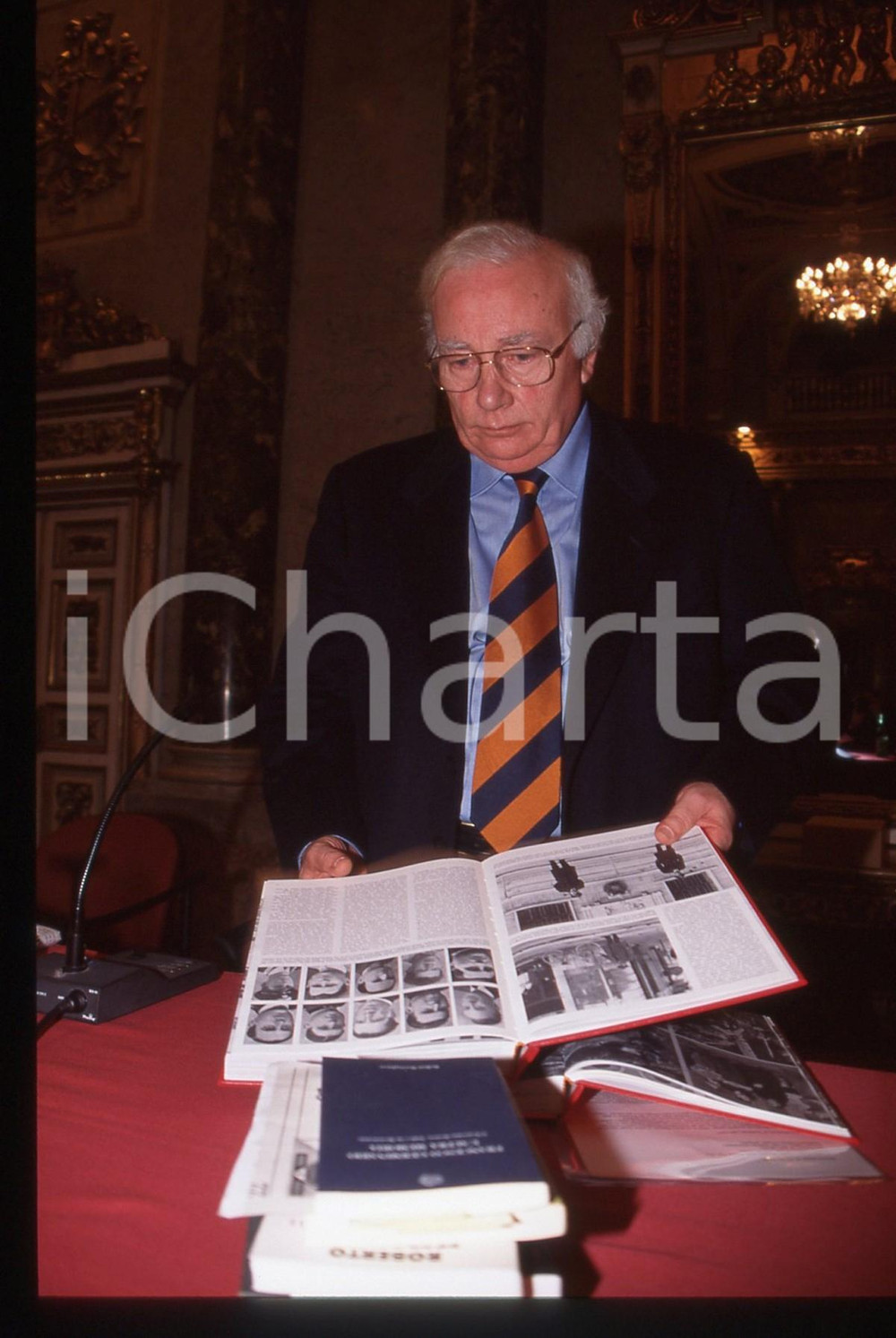 35mm vintage slide* 1990 ca ITALIA Paolo PISANÒ Ritratto del giornalista (5)