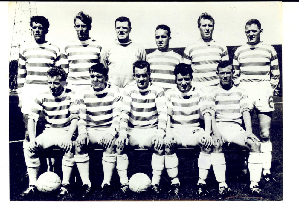 Fotografia d epoca originale 1967 GLASGOW SCOTLAND CELTIC Football Club  A team photo 18x13 cm 1