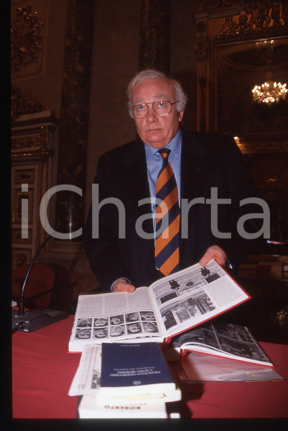 35mm vintage slide* 1990 ca ITALIA Paolo PISANÒ Ritratto del giornalista (10)