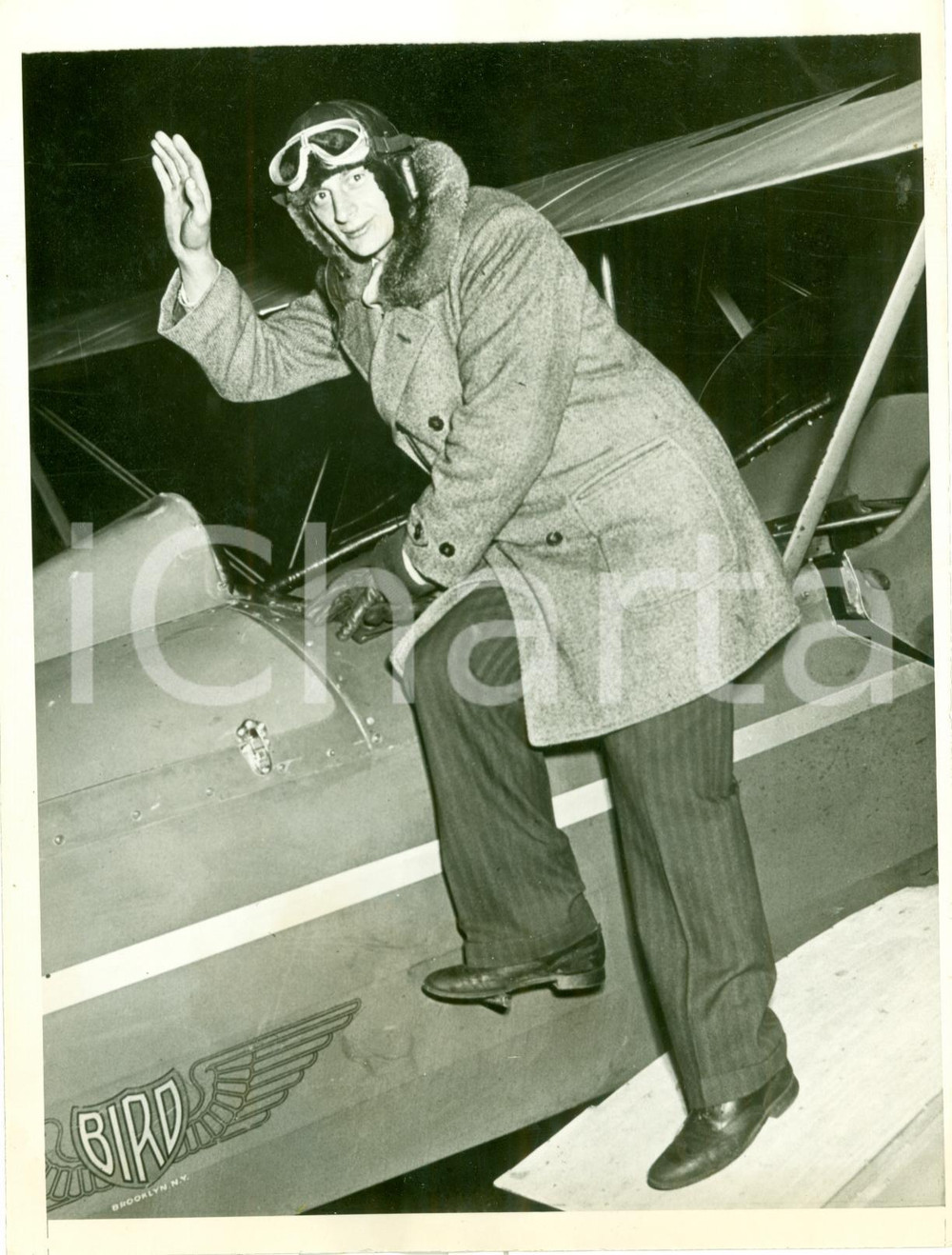 Fotografia d epoca originale 1931 DETROIT USA Principe Luigi Ferdinando di PRUSSIA sale su aereo BIRD Foto 1