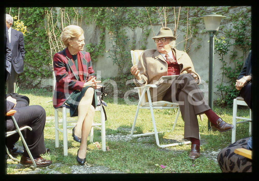 Fotografia d epoca originale 35mm vintage slide 1988 REGGIOLO Federico FELLINI Giulietta MASINA  Ritratto 5 1