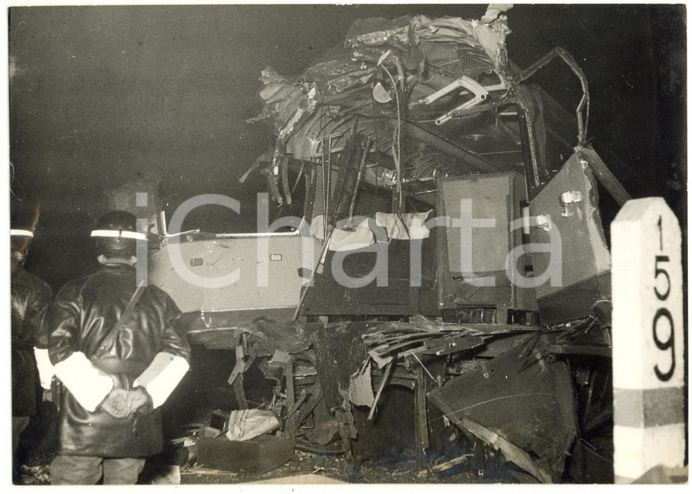 1957 CODOGNO Disastro ferroviario - Vigili del fuoco sul luogo dell'incidente