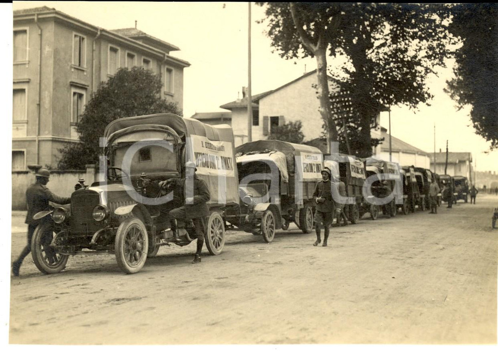 Fotografia d epoca originale 1916 WW1 UDINE Ufficio Doni 2 Armata  Colonna in partenza Foto ANIMATA 16x11 1