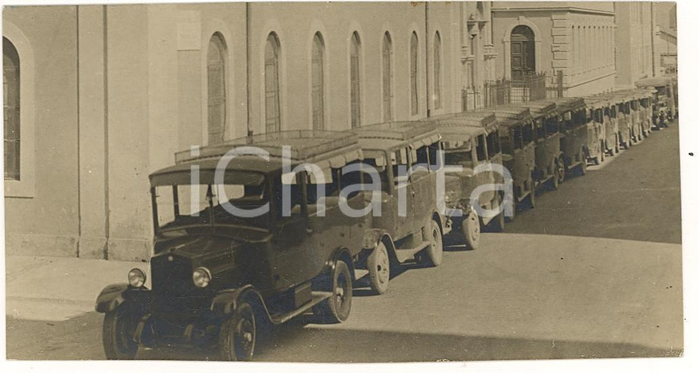 Fotografia d'epoca originale 1930 ROMA Autocolonna di camionette militari REAL PHOTO 1
