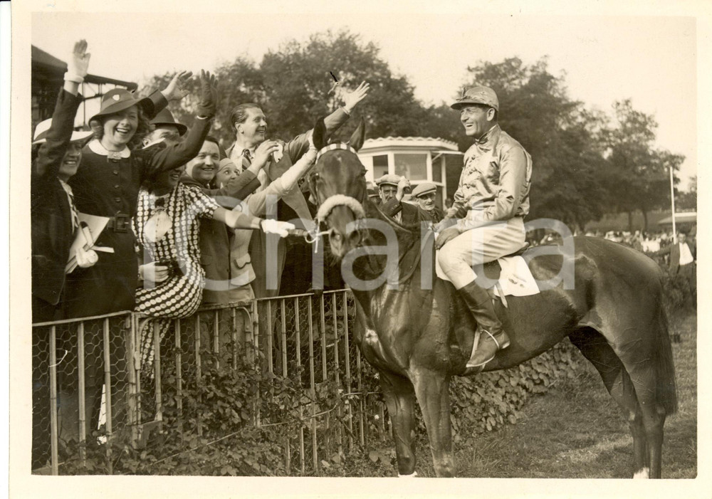 Fotografia d epoca originale 1938 TREMBLAYENFRANCE Fete hippique des Artistes  Albert PREJEAN a cavallo 1