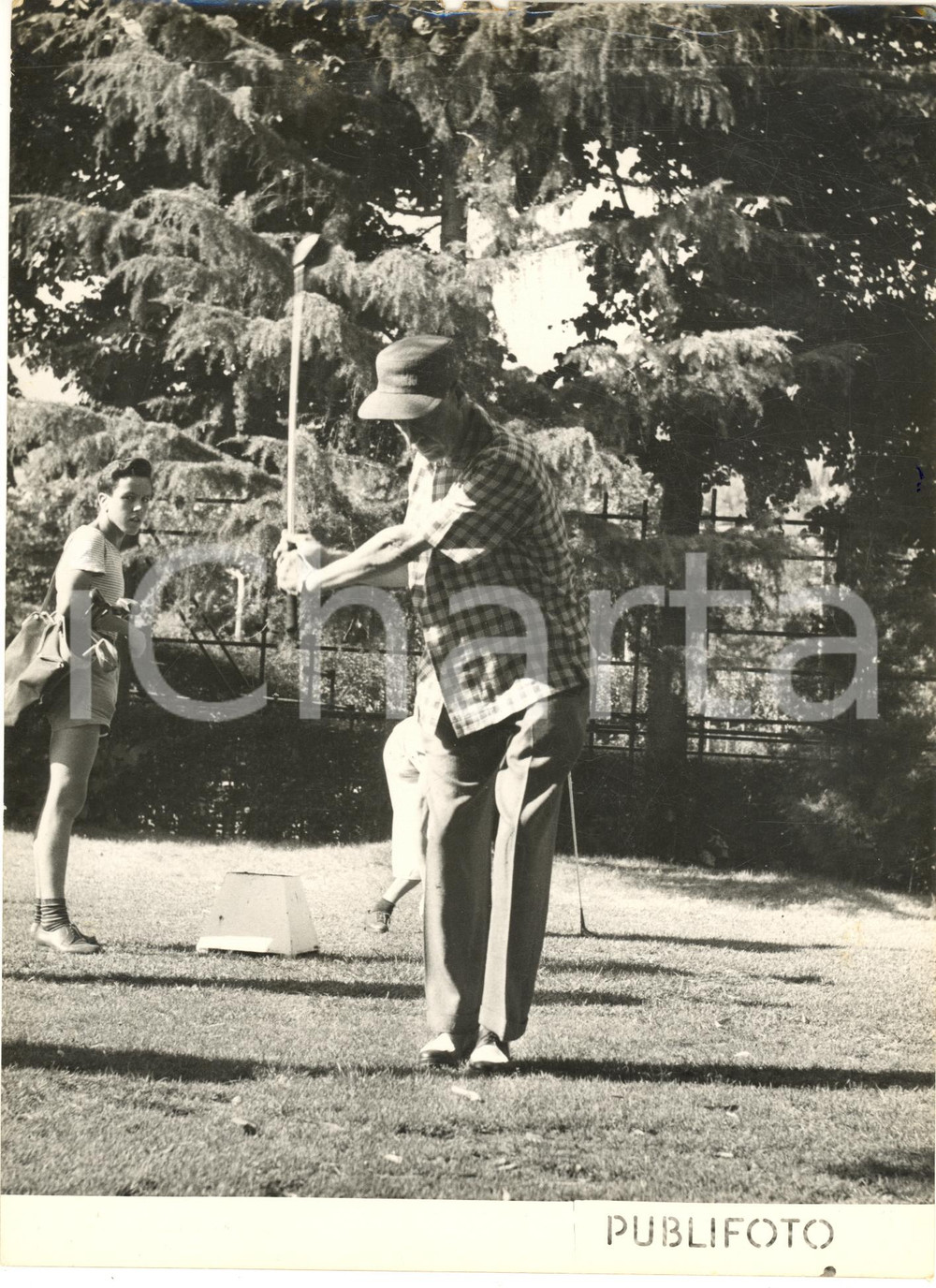 1953 RAPALLO (GE) Il Duca di WINDSOR gioca a golf durante la sua vacanza *Foto