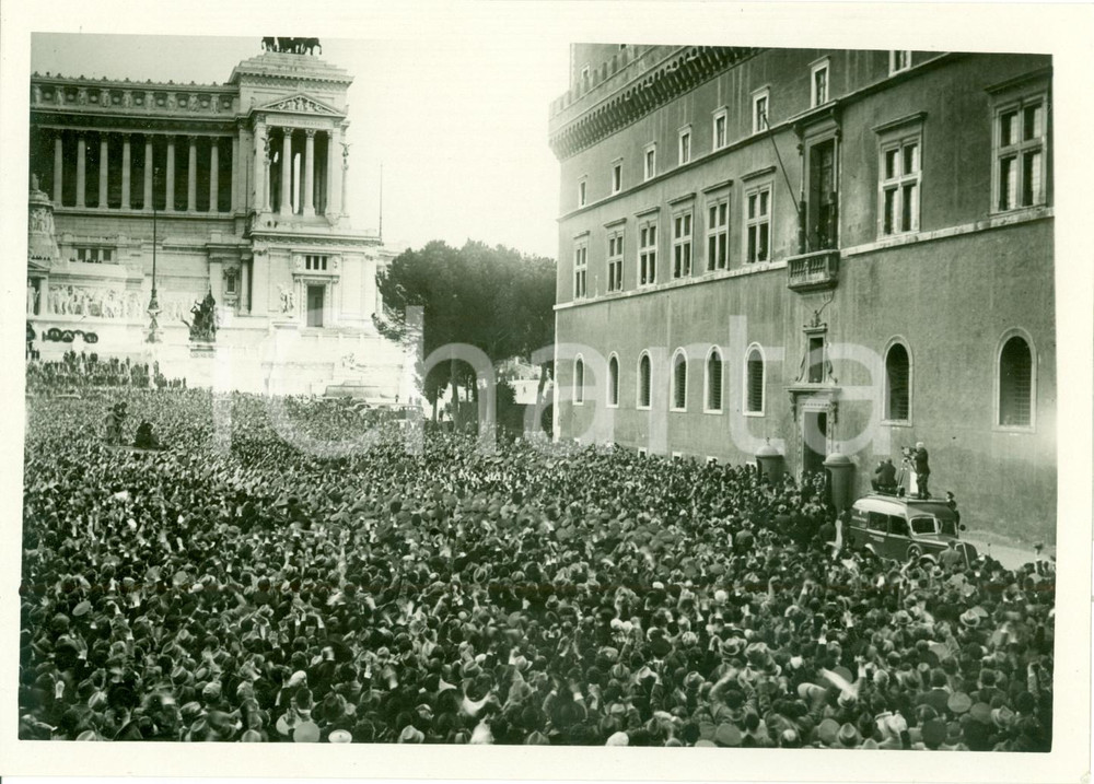 Fotografia d epoca originale 1938 ROMA Folla imponente acclam il DUCE dopo discorso su potenza italiana FOTO 1