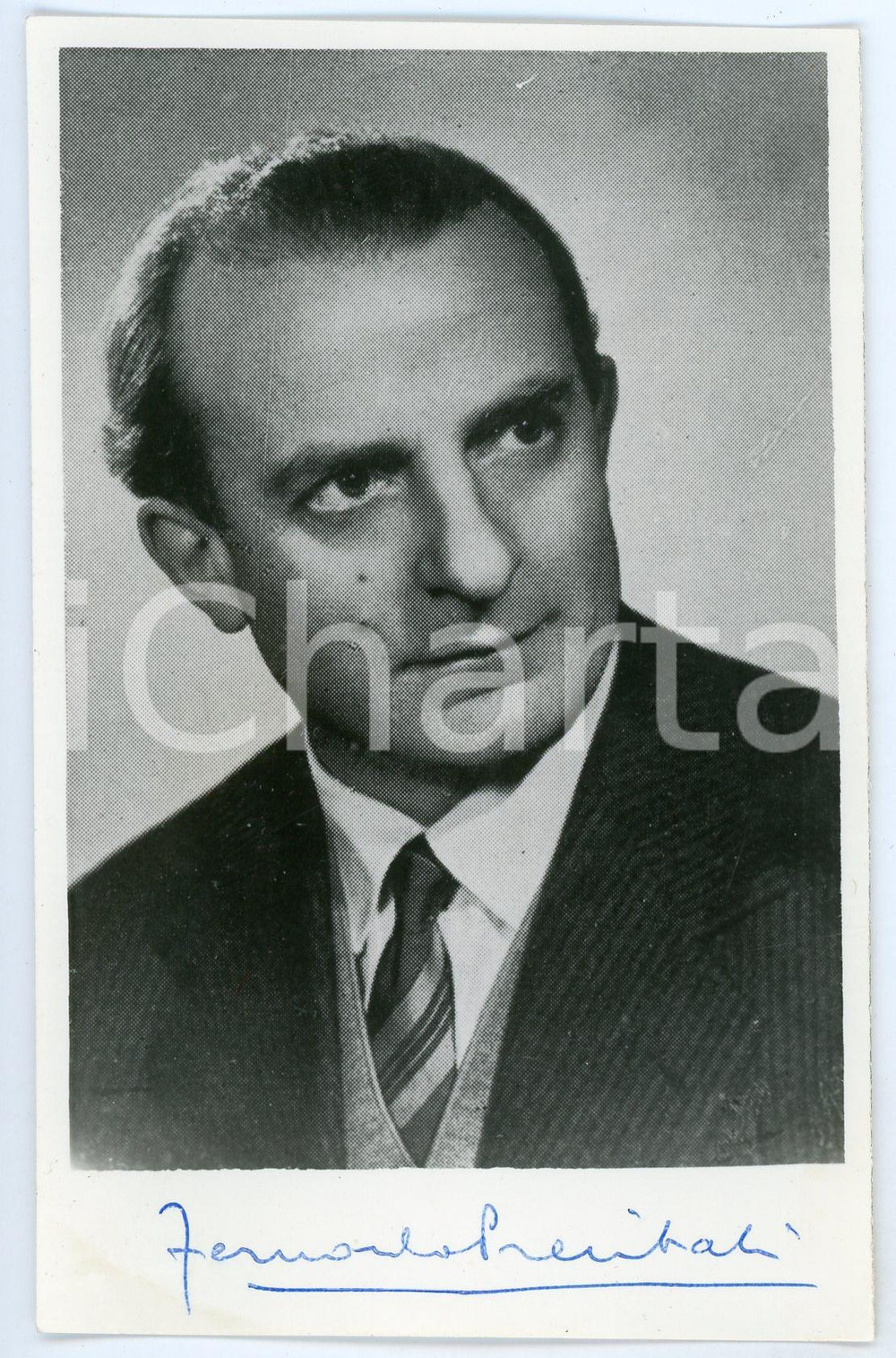 1972 Fernando PREVITALI direttore d'orchestra - Foto con AUTOGRAFO 9x14 cm Fotografia seriale d'epoca, con autografo.CONDIZIONI: GFORMATO:  9x14 cm    originale e autentica 1