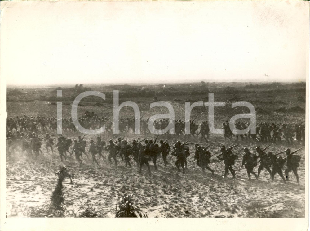 Fotografia d'epoca originale 1939 HAINAN CINA Truppe giapponesi sbarcano sull'isola 1