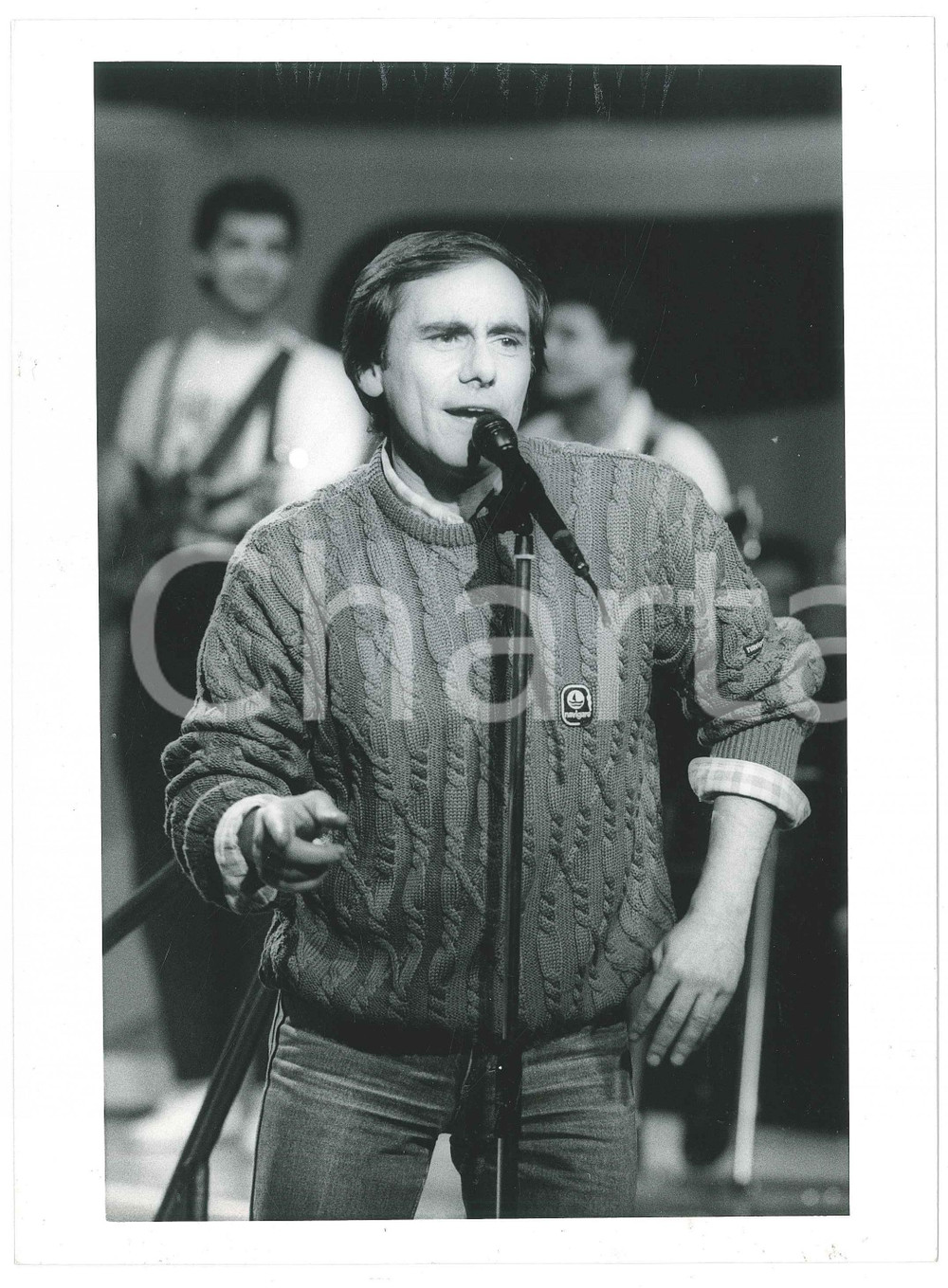 Fotografia d epoca originale 1985 ca ITALIA  MUSICA Roberto VECCHIONI Ritratto del cantautore  Foto 18x24 1