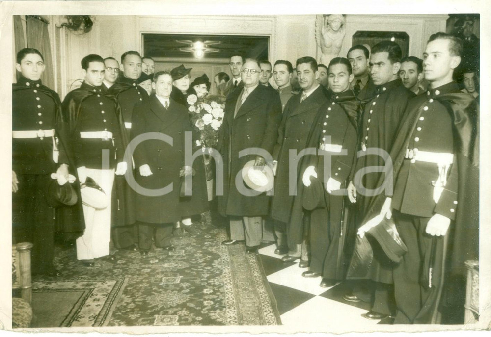 Fotografia d epoca originale 1938 GENOVA Missione venezuelana sbarcata dal piroscafo VIRGILIO Fotografia 1