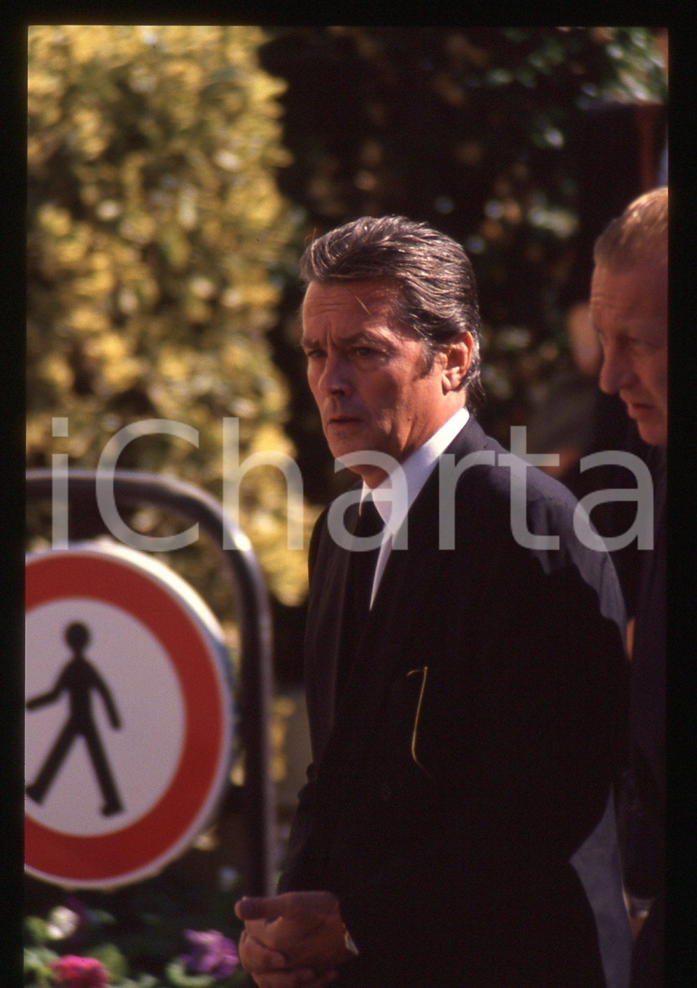 35mm vintage slide* 1990 PRINCIPATO DI MONACO Alain DELON Funerali CASIRAGHI (1)