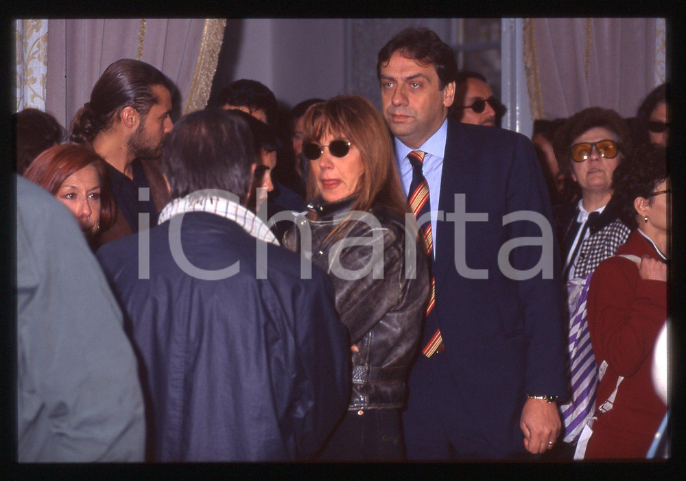 35mm vintage slide* 1995 BUSTO ARSIZIO Funerali di Mia MARTINI Viola VALENTINO 3