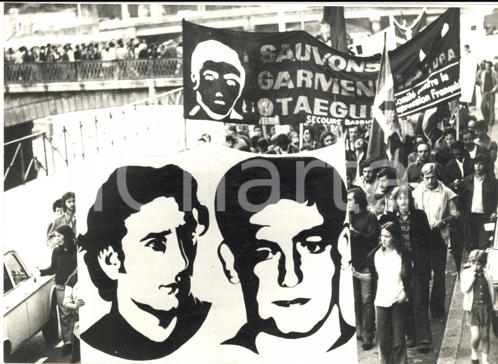 1975 BAYONNE Manifestazione contro condanne a morte per separatisti baschi ETA