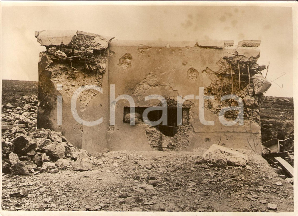 Fotografia d'epoca originale 1940 WW2 Bunker della Linea MAGINOT distrutto da STUKA 1
