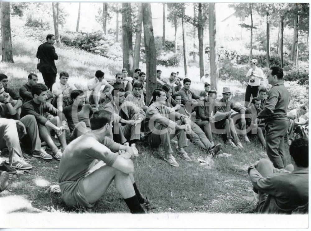 1966 COVERCIANO CALCIO Nazionale Italiana in allenamento con Edmondo FABBRI 