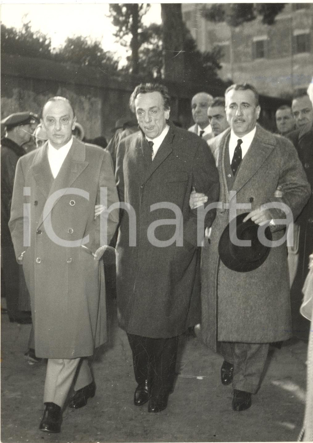 1960 ROMA Eduardo DE FILIPPO ai funerali della figlia Luisella *Foto 13x18 cm