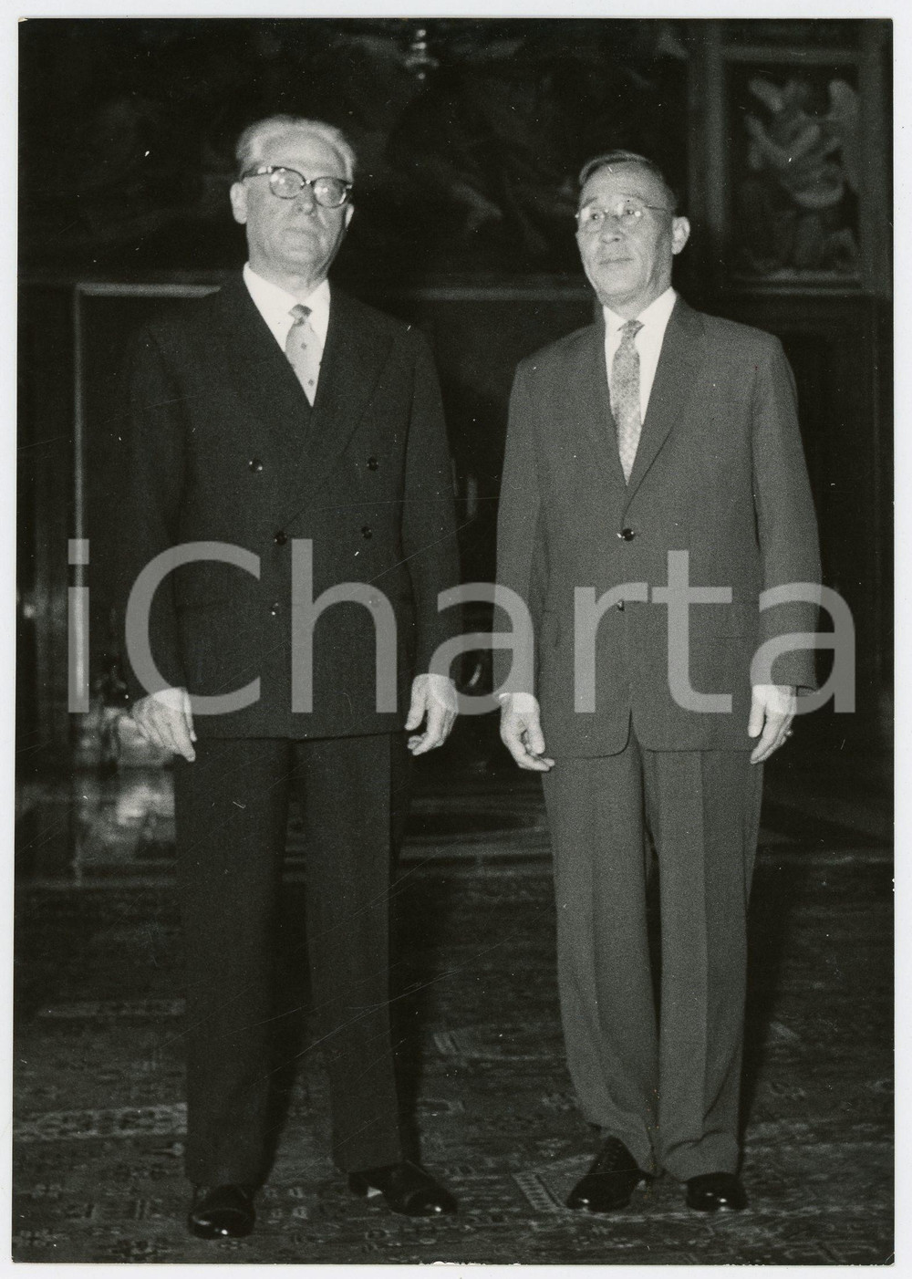 1957 ROMA Giovanni GRONCHI e Young KEE KIM ambasciatore della Corea del Sud