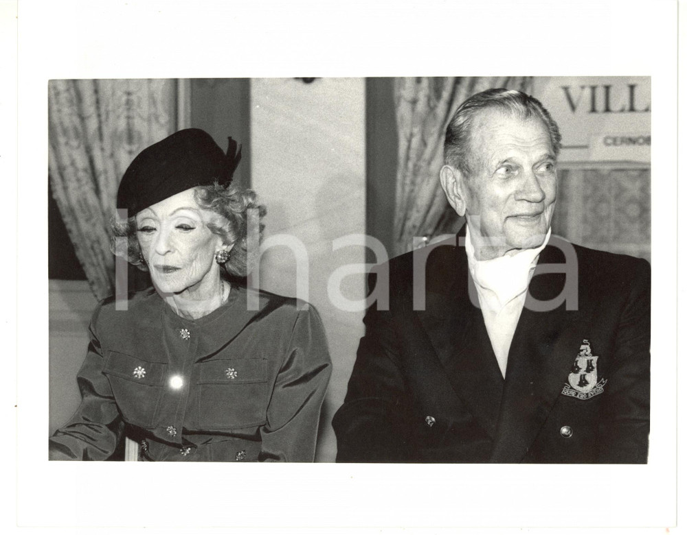 1988 CERNOBBIO Villa d'Este - Bette DAVIS e Joseph COTTEN durante conferenza
