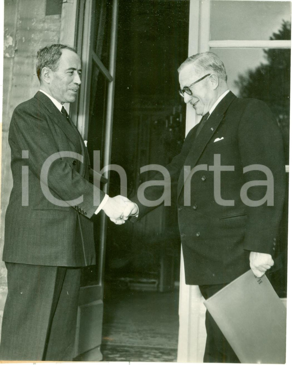 Fotografia d epoca originale 1952 PARIS Antoine PINAY avec Jean DE HAUTECLOCQUE rÃ©sident gÃ©nÃ©ral de TUNISIE 1