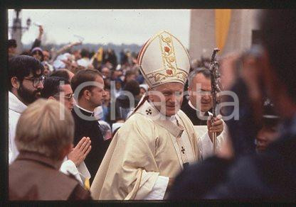 POPE JOHN PAUL II - IRELAND In ceremonial robes 1979 * 35 mm vintage slide 22