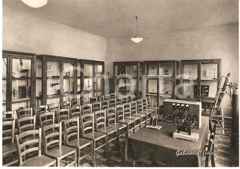 Cartolina originale da collezione 1950 ca Romagnano Sesia (NO) COLLEGIO CONVITTO CURIONI Gabinetto Fisica FG NV 1