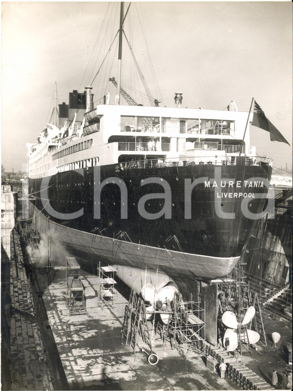 1958 SOUTHAMPTON Cunard Liner MAURETANIA during her annual overhaul *Photo 15x20