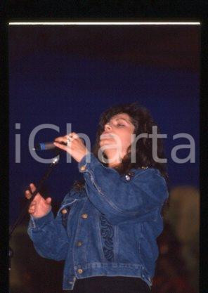 35mm vintage slide* 1990 MILAN Neapolitan singer of "FAVOLANDO" Rosè CRISCI (6)