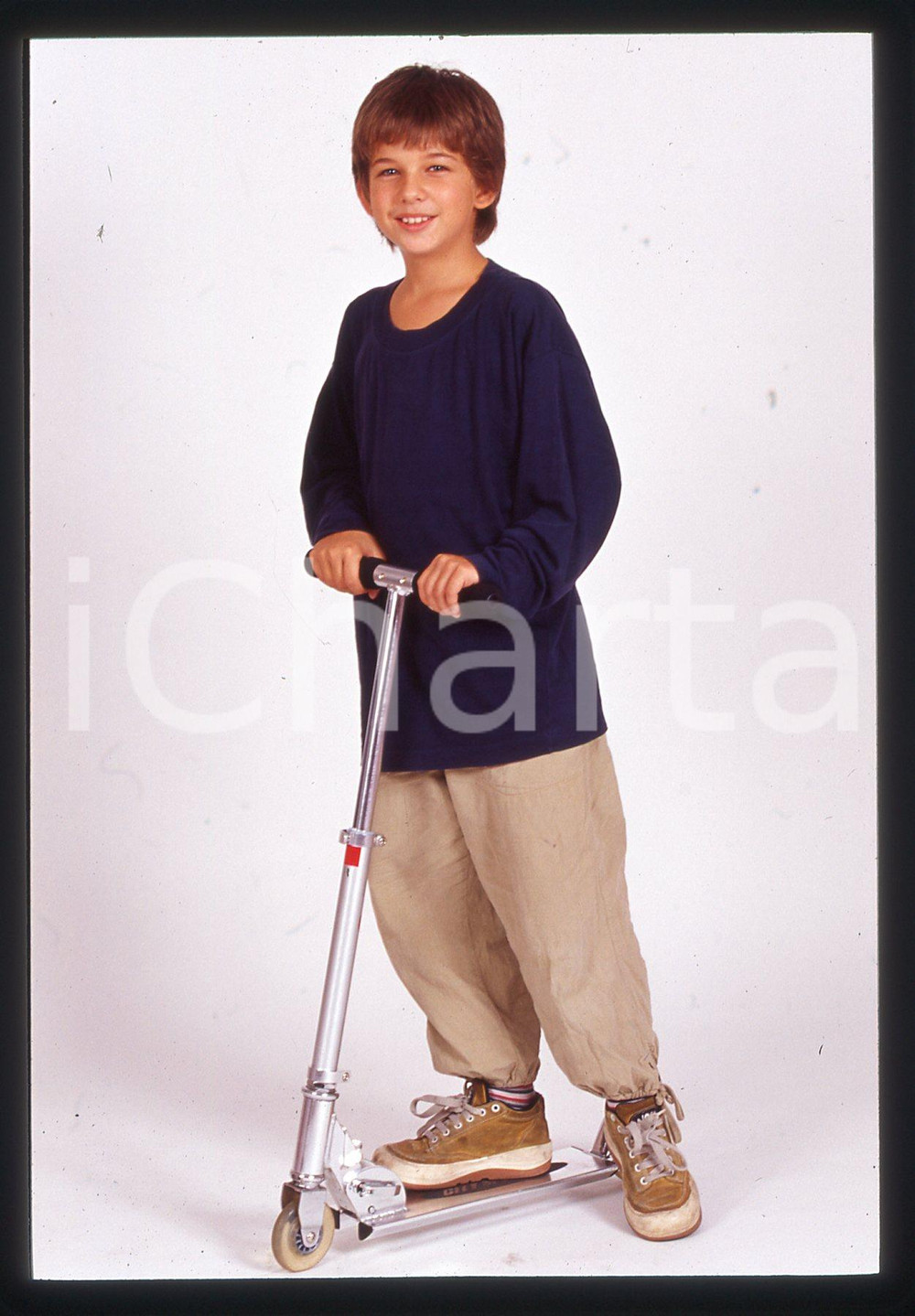 35mm vintage slide* 1995ca TELEVISIONE Jacopo SARNO con monopattino - Ritratto