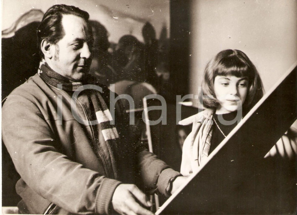 Fotografia d epoca originale 1959 FIRENZE Elisabeth COMPTON nello studio di Pietro ANNIGONI Foto 18x13 cm 1