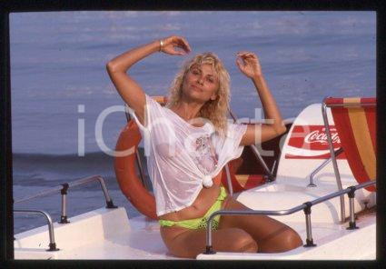 35mm vintage slide* 1985 ca ITALIA Rossella GARDINI in costume da bagno (41)