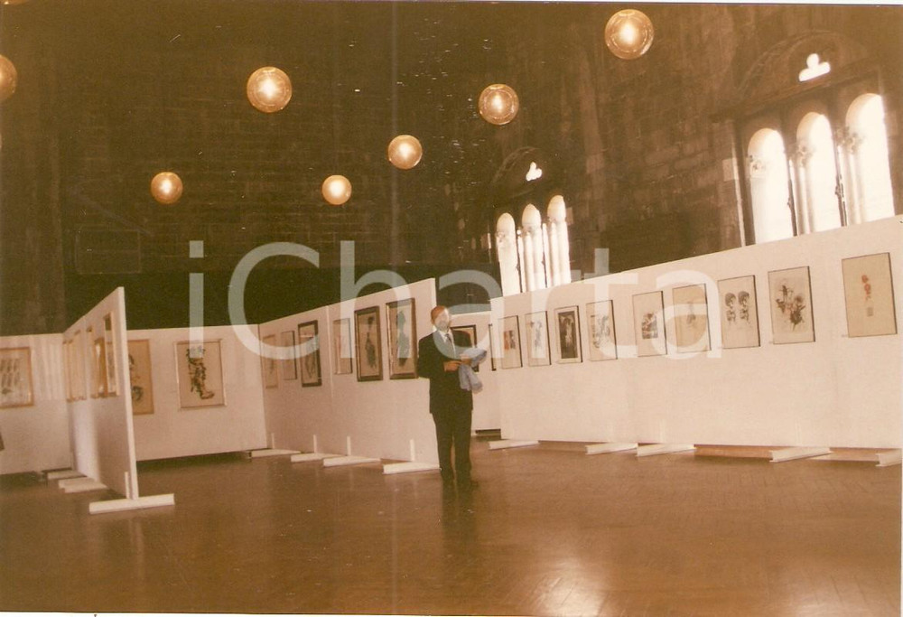 Cartolina originale da collezione 1993 COMO Palazzo BROLETTO Mostra di Giuseppe GUERRESCHI Fotografia 1