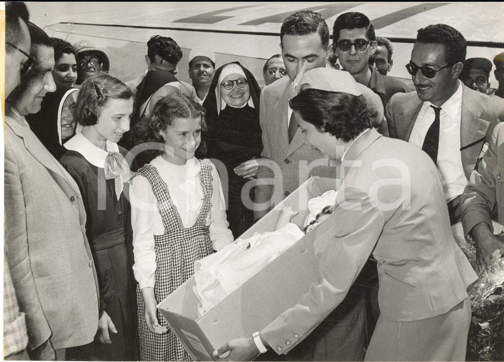 1955 ca PALERMO Arrivo prof. DI PAOLA - Bambola per le figlie di un'ammalata