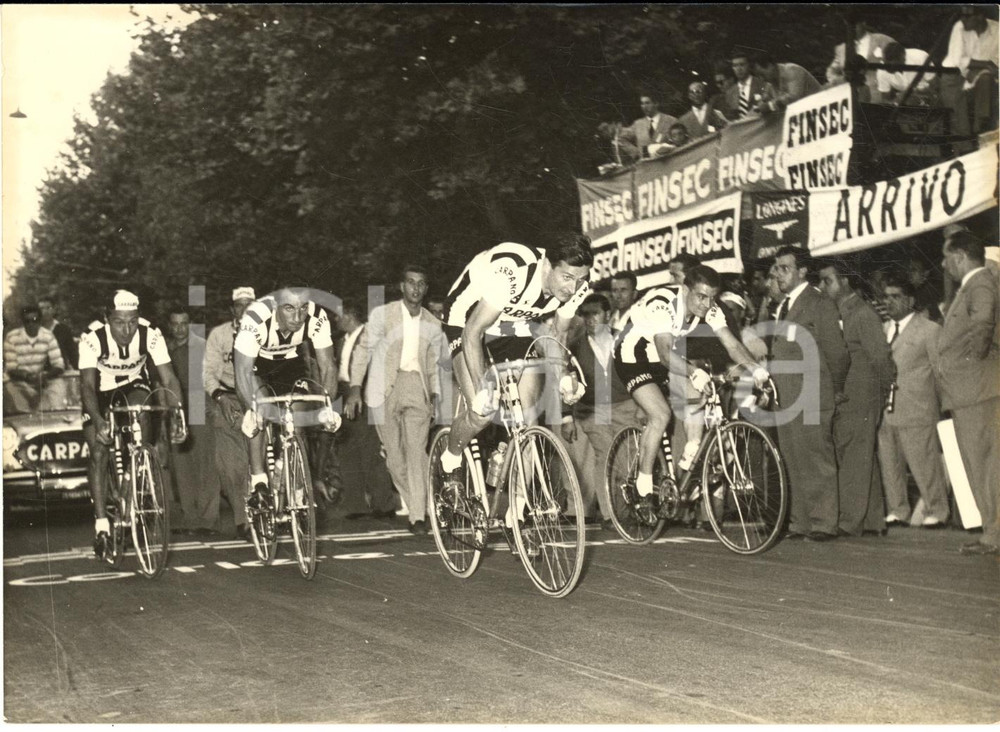 1958 CICLISMO ROMA Giro del Lazio - Nino DEFILIPPIS vince in volata *Foto 18x13