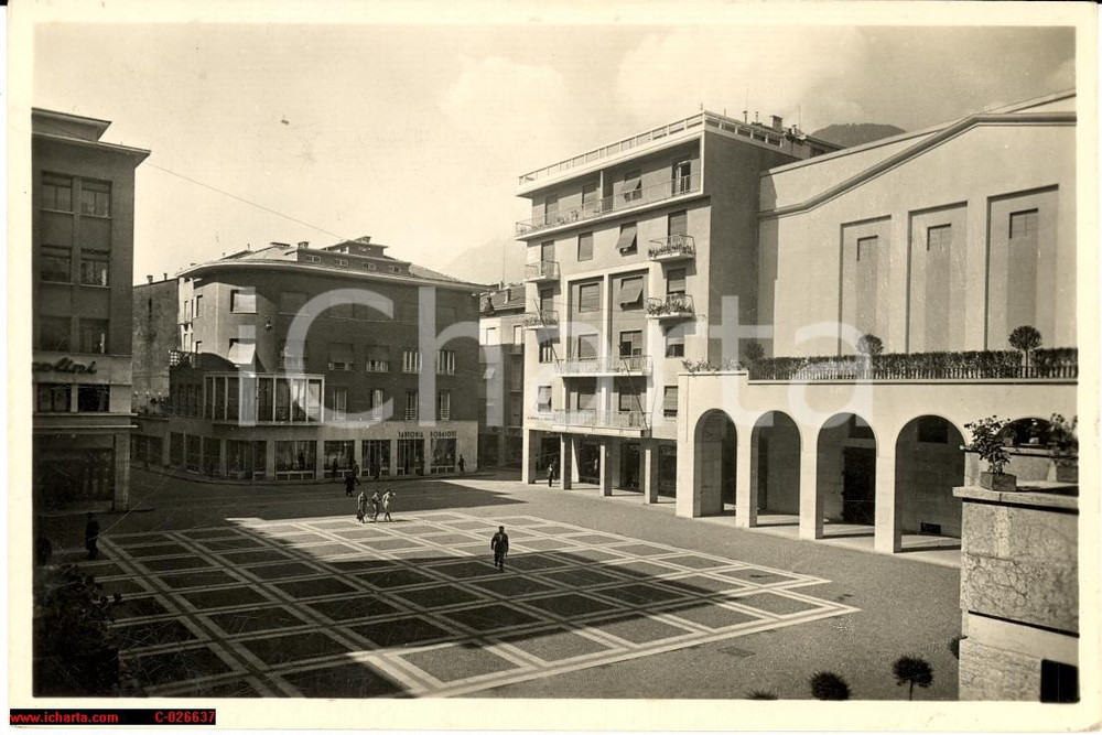 Cartolina originale da collezione 1949 Trento Piazza Italia - Animata FP 1